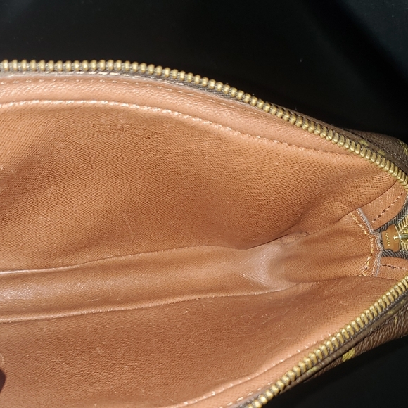 Louis Vuitton Monogram Toiletry Bag in Brown and Tan - Picture 8 of 13